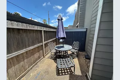 424 15th Street #104, Galveston, TX 77550 - Photo 15