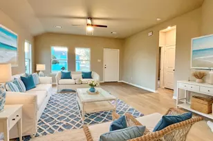 1105 W Bayshore Dr, Palacios, TX 77465 - Photo 9