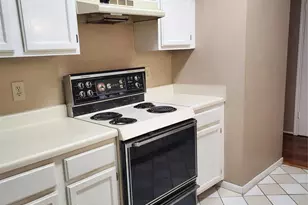 7399 Regency Square Ct, Houston, TX 77036 - Photo 7