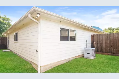 8424 Cannon Street, Houston, TX 77051 - Photo 13
