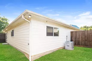 8424 Cannon St, Houston, TX 77051 - Photo 13