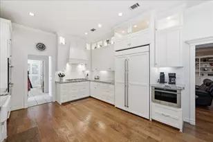 3774 Champions Dr, Beaumont, TX 77707 - Photo 13