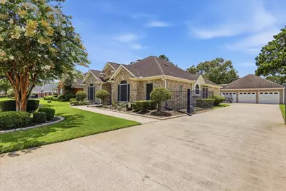 3774 Champions Drive, Beaumont, TX 77707 - Photo 3