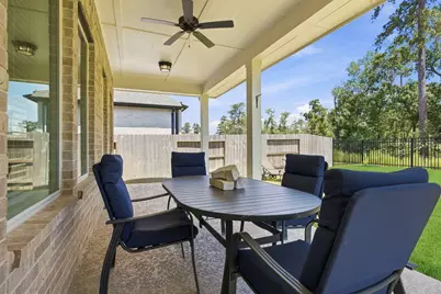 1042 Windy Creek Path, Conroe, TX 77304 - Photo 9