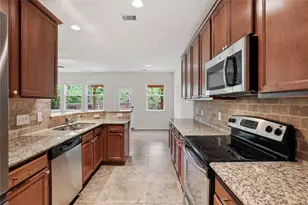 323 Bloomhill Pl, Magnolia, TX 77354 - Photo 9