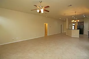 3107 Crystal Cascade Ln, League City, TX 77573 - Photo 5