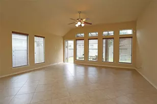 3107 Crystal Cascade Ln, League City, TX 77573 - Photo 3