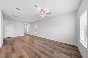 11409 Lucky Fls Dr, Houston, TX 77047 - Photo 9