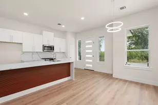 4728 Sunbeam St, Houston, TX 77033 - Photo 9