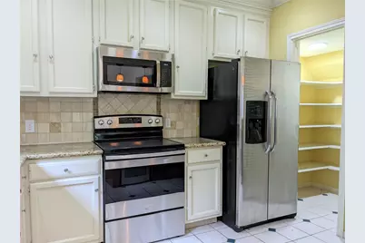 11711 Memorial Drive #133, Houston, TX 77024 - Photo 7