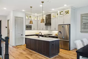 8706 Strongoak Ln., Houston, TX 77055 - Photo 13