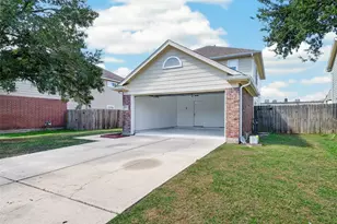 12615 Verdant Brook Dr, Houston, TX 77085 - Photo 3