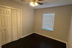 5855 Beldart St, Houston, TX 77033 - Photo 7