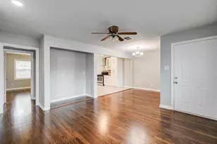 4621 W 43rd St, Houston, TX 77092 - Photo 5