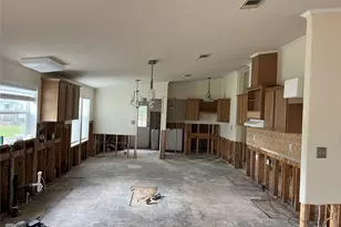 12 Walnut Bend, Huntsville, TX 77320 - Photo 3