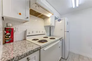 830 Threadneedle St, Houston, TX 77079 - Photo 17
