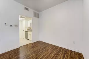 830 Threadneedle St, Houston, TX 77079 - Photo 21
