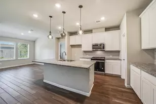 2103 Brisa Ln, Baytown, TX 77523 - Photo 3