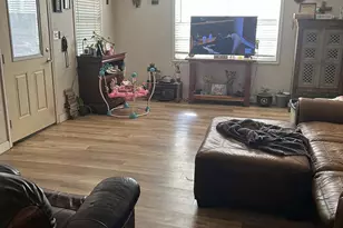 221 E Yell St, Livingston, TX 77351 - Photo 3