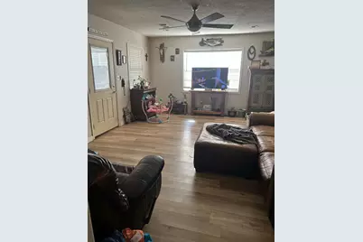 221 E Yell Street, Livingston, TX 77351 - Photo 11