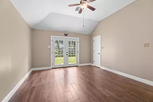 5010 Deer Point Dr, Spring, TX 77389 - Photo 9
