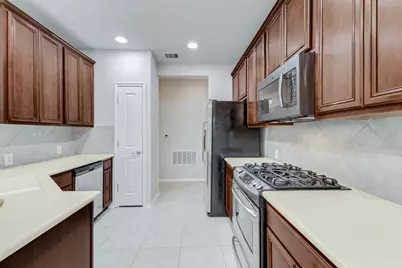 13600 Breton Ridge Street #6A, Houston, TX 77070 - Photo 11