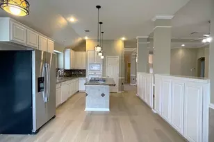 1815 Rustic Oak Ln, Pasadena, TX 77586 - Photo 11