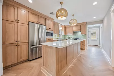 1104 Walton Street, Houston, TX 77009 - Photo 7