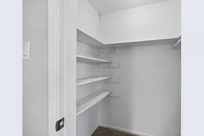 4800 Oak Hollow Street, Baytown, TX 77521 - Photo 15