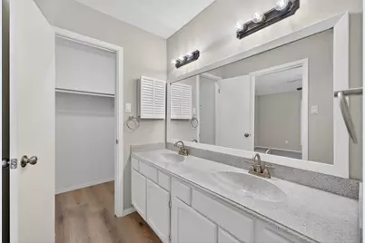 4800 Oak Hollow Street, Baytown, TX 77521 - Photo 21