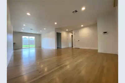 1818 Mill Creek Drive, Houston, TX 77008 - Photo 9