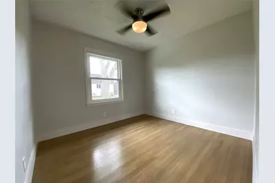1818 Mill Creek Drive, Houston, TX 77008 - Photo 11