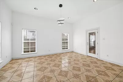 5027 Creekmont Drive, Houston, TX 77091 - Photo 5