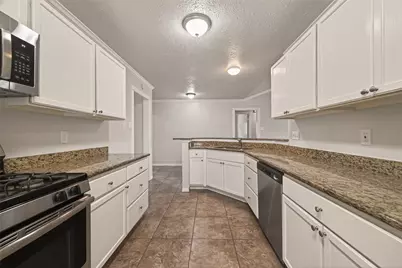 9046 Smokehollow Drive, Houston, TX 77064 - Photo 15