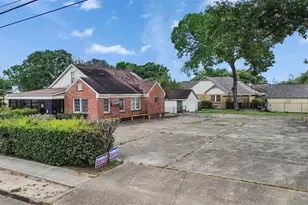 713 Fairbanks St, Houston, TX 77009 - Photo 9