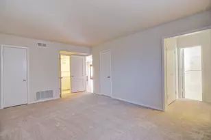 3703 Roseland St, Houston, TX 77006 - Photo 5