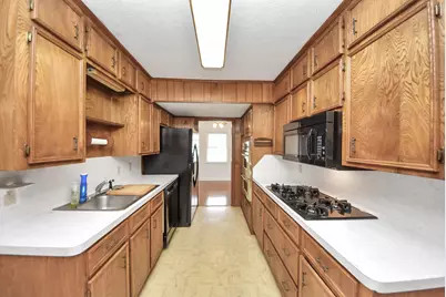 900 S Circle Drive, Baytown, TX 77520 - Photo 13