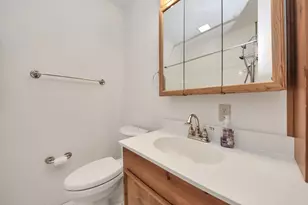 900 S Circle Dr, Baytown, TX 77520 - Photo 25