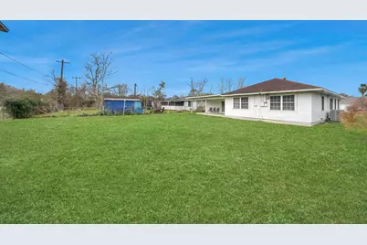 900 S Circle Drive, Baytown, TX 77520 - Photo 37