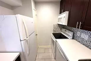 2750 Holly Hall St, Houston, TX 77054 - Photo 9