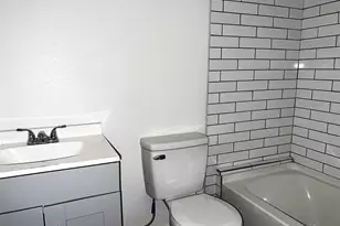 201 Eastwood St #4S, Houston, TX 77011 - Photo 9