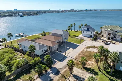 1120 64th Street, Galveston, TX 77551 - Photo 5
