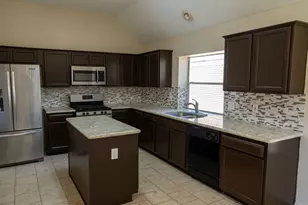15627 Rosewood Hill Ct, Sugar Land, TX 77498 - Photo 3