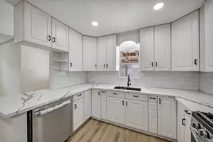 6638 Thornwall St, Houston, TX 77092 - Photo 3