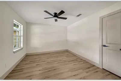 6638 Thornwall Street, Houston, TX 77092 - Photo 9