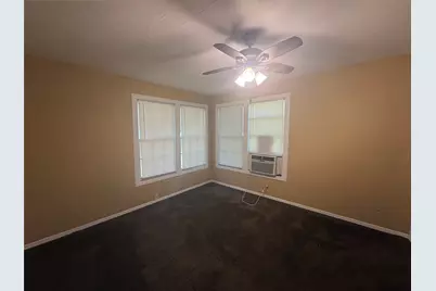 913 Meyers Street, Clute, TX 77531 - Photo 5