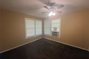 913 Meyers St, Clute, TX 77531 - Photo 5