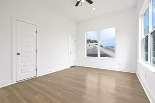 4602 Clay St, Houston, TX 77023 - Photo 11