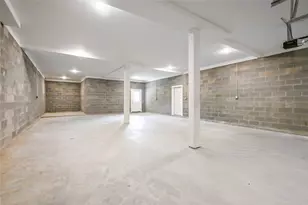 4602 Clay St, Houston, TX 77023 - Photo 17