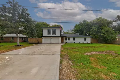 3115 Michael Street, Bacliff, TX 77518 - Photo 3